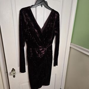 Guess Velvet Long Sleeve Dress in Black and Purple Size 10